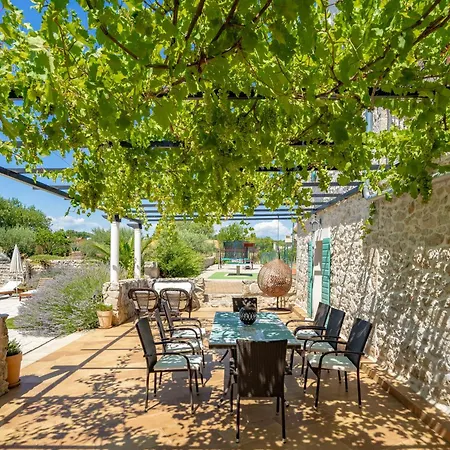 Dalmatia | Luxury Stone With Pool & Tennis *