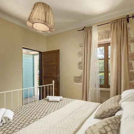 Dalmatia | Luxury Stone With Pool & Tennis Villa *