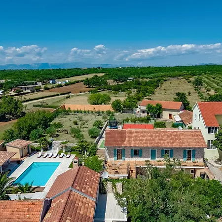 Villa Dalmatia | Luxury Stone With Pool & Tennis Biograd Na Moru
