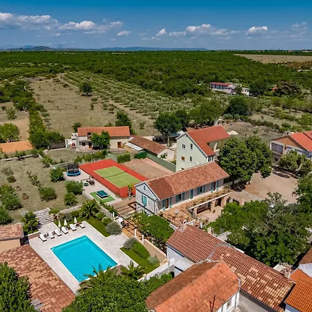 Dalmatia | Luxury Stone With Pool & Tennis