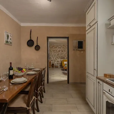 Villa Dalmatia | Luxury Stone Villa With Pool & Tennis