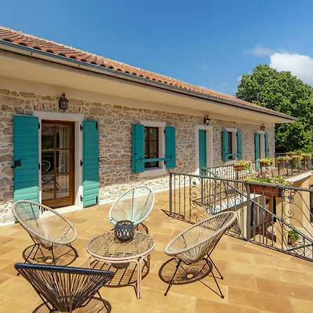 Villa Dalmatia | Luxury Stone With Pool & Tennis