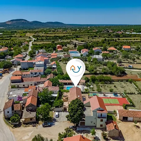 Villa Dalmatia | Luxury Stone Villa With Pool & Tennis